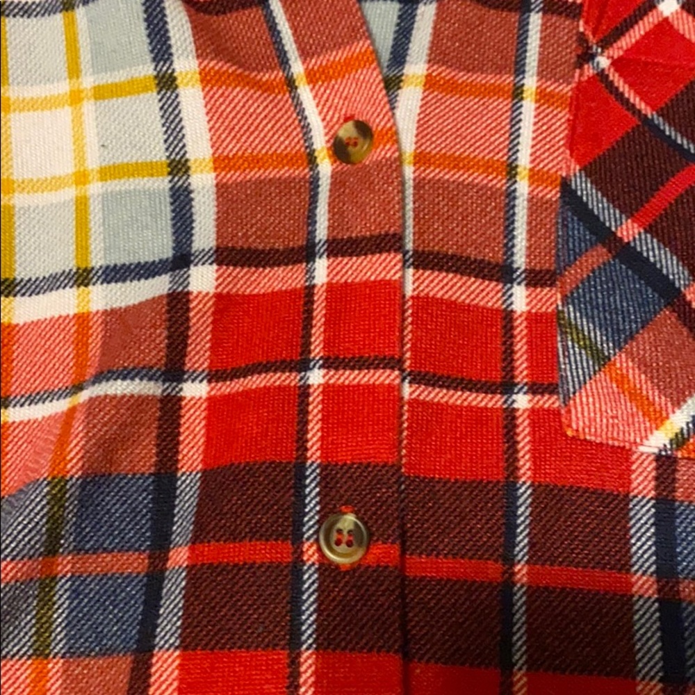 Red button down shirt - Picture 4 of 5